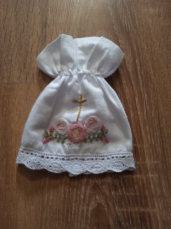 Osłonka na świecę chrzcielną haftowana ręcznie